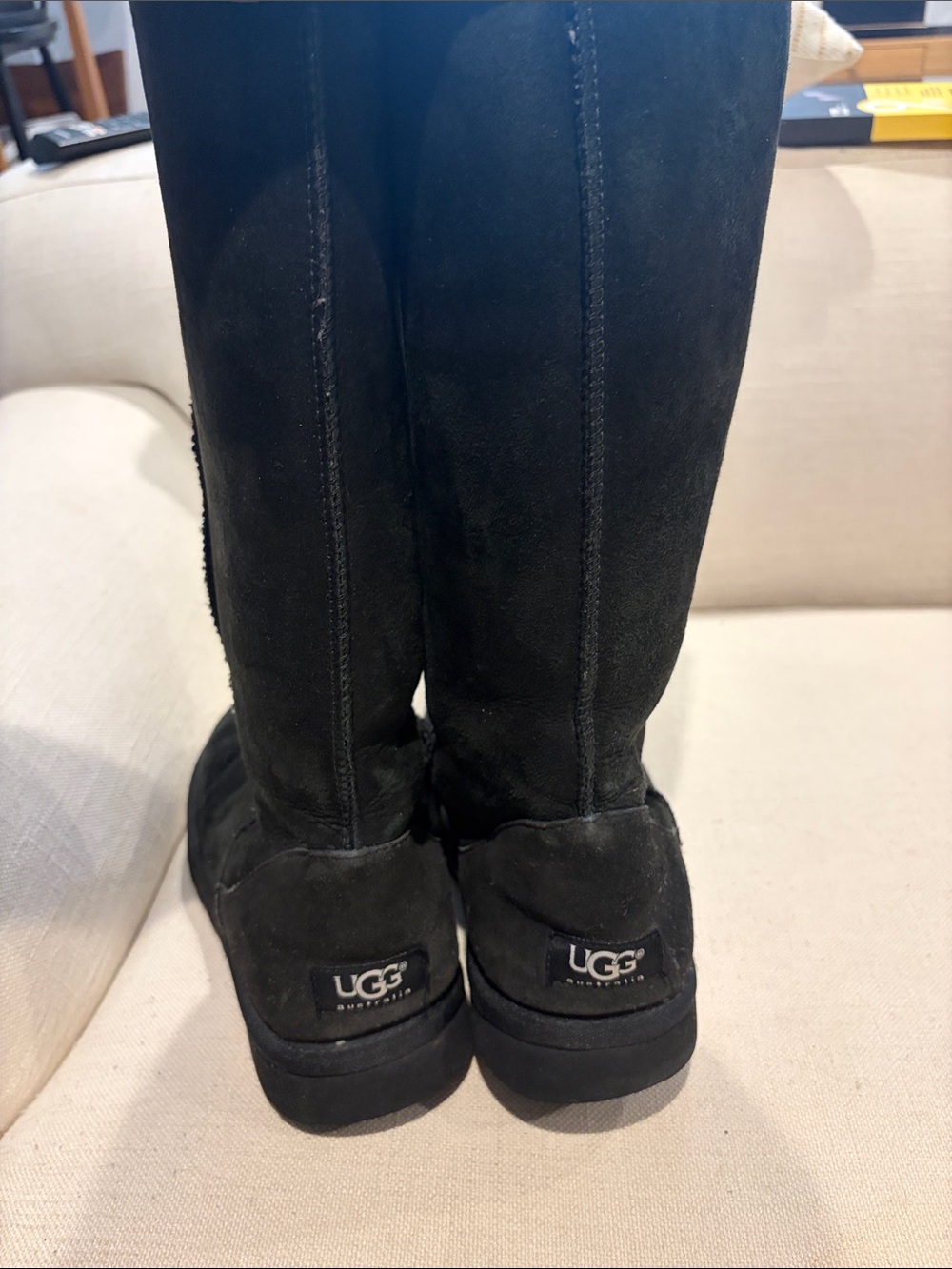 UGG tall black boots womens sz 10 black sherpa lining